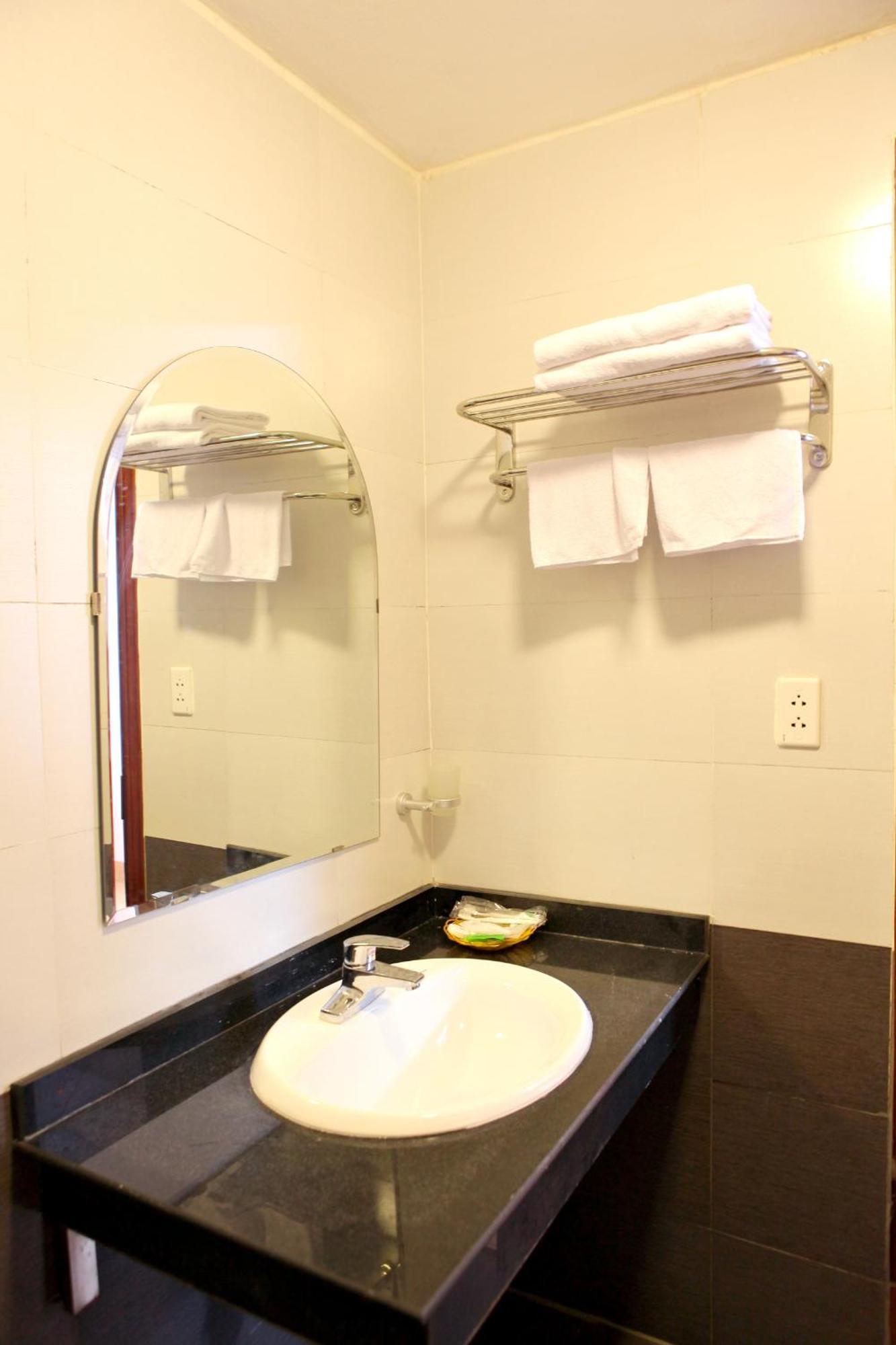 Bao Son Hotel Ninh Lao Екстериор снимка